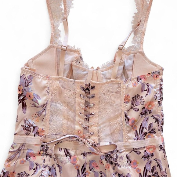 SOLD Victoria’s Secret Wicked Balconette Slip Dress NWOT - Picture 4 of 8